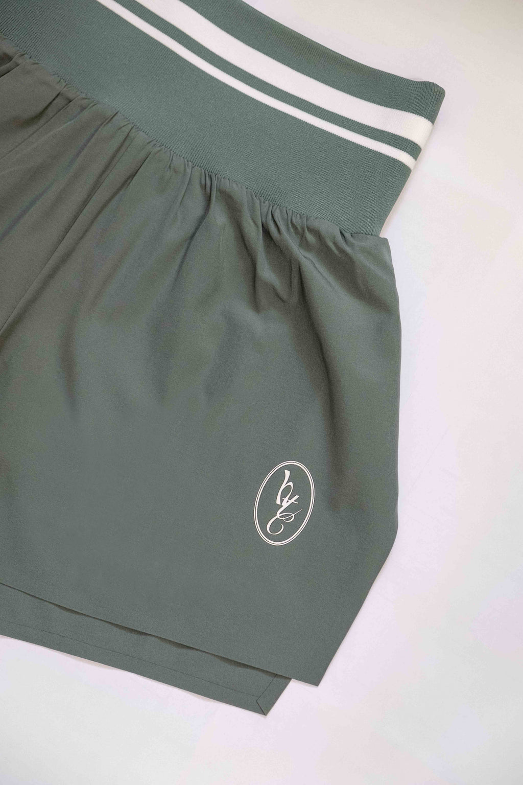 The Court Verso Short - Mint Green/White